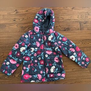 Amazon essentials lightweight packable puffer jacket (size 6/7)